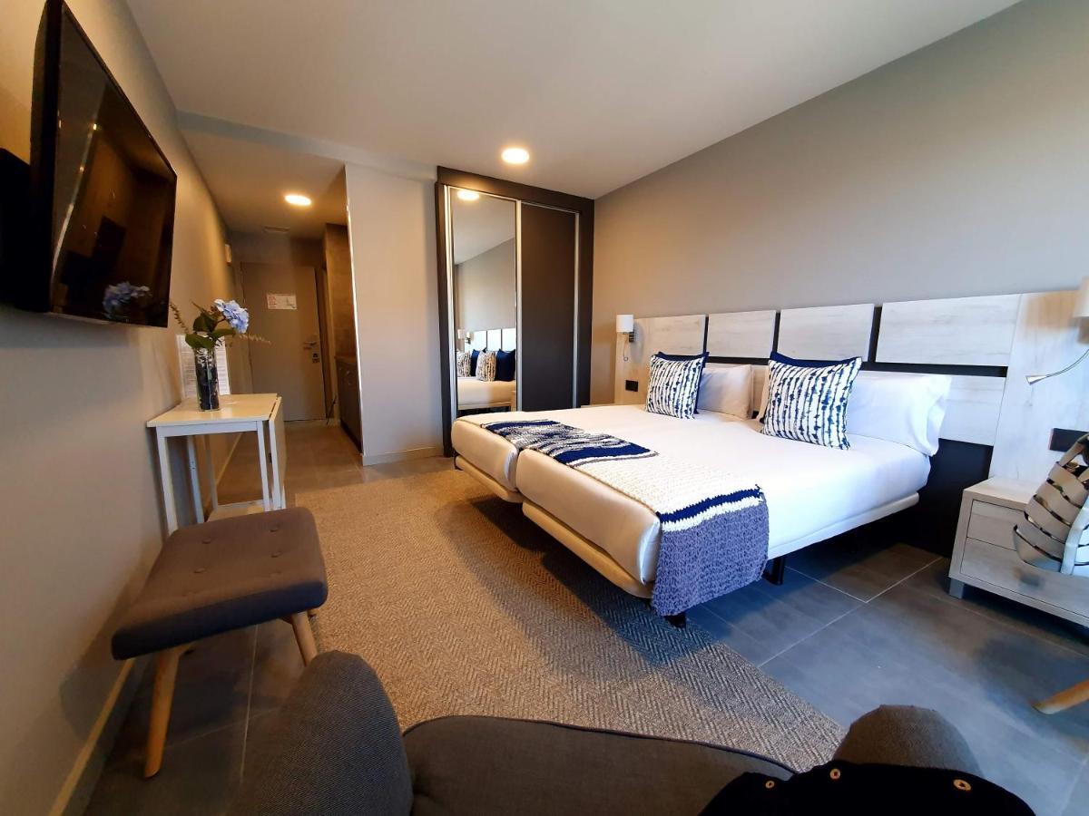 Apartahotel 5Dos5 Oviedo Dış mekan fotoğraf