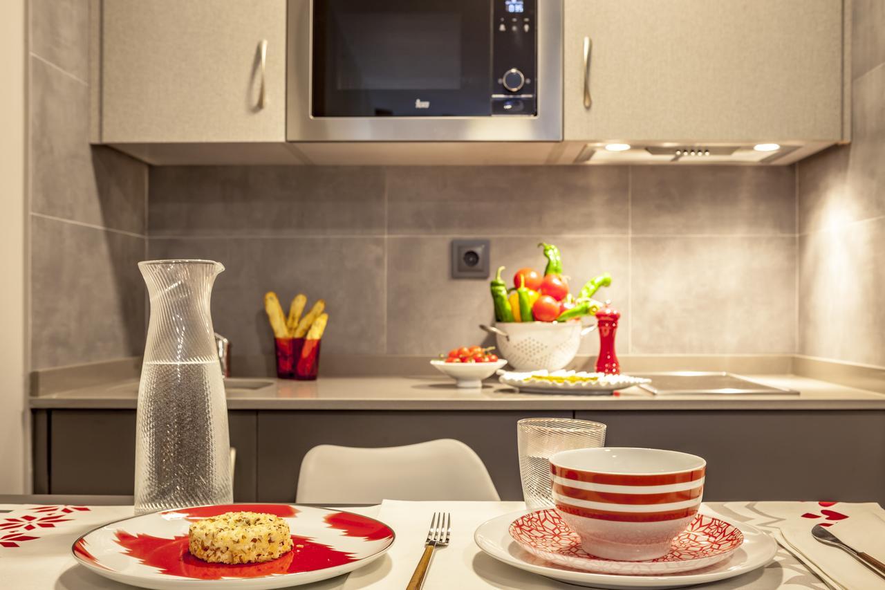 Apartahotel 5Dos5 Oviedo Dış mekan fotoğraf