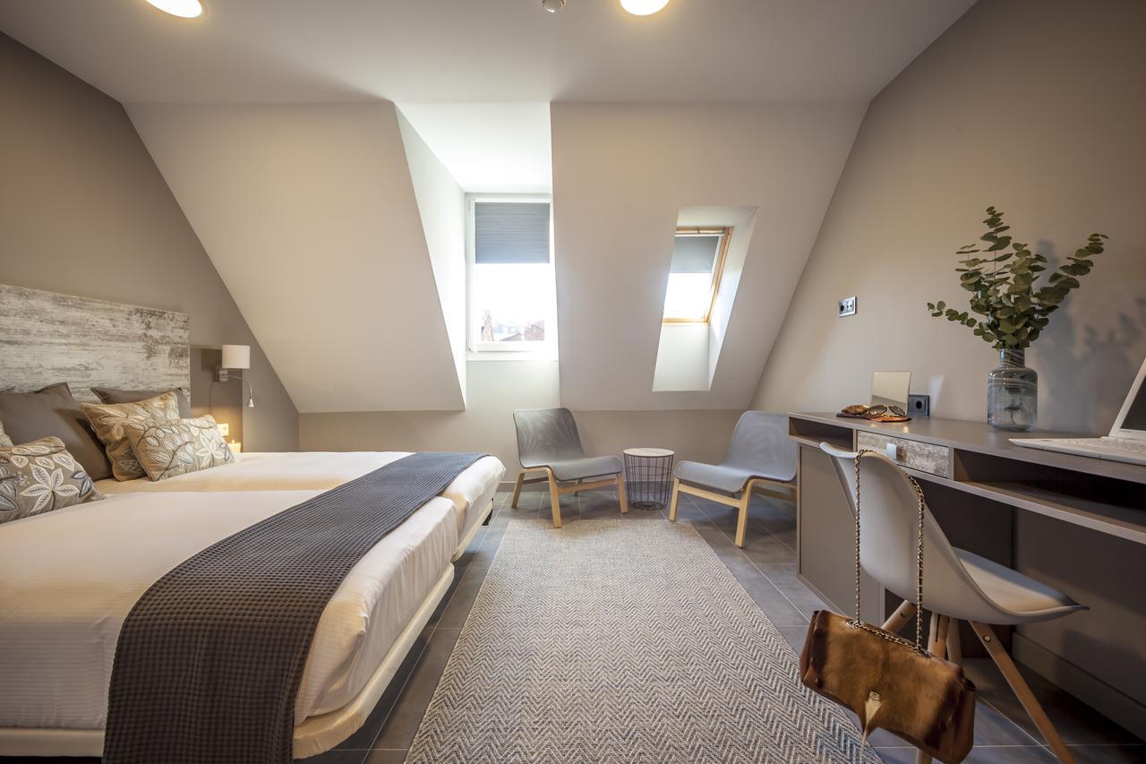 Apartahotel 5Dos5 Oviedo Dış mekan fotoğraf