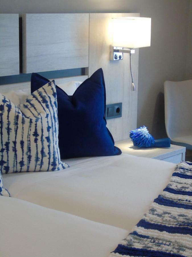 Apartahotel 5Dos5 Oviedo Dış mekan fotoğraf