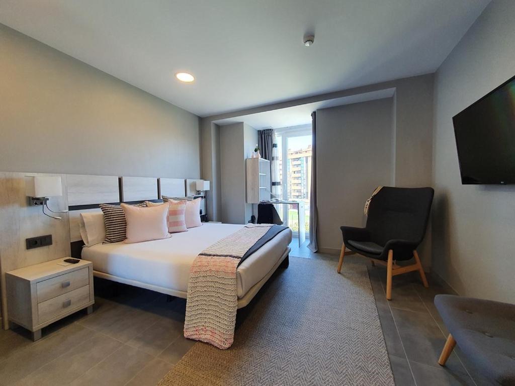 Apartahotel 5Dos5 Oviedo Dış mekan fotoğraf